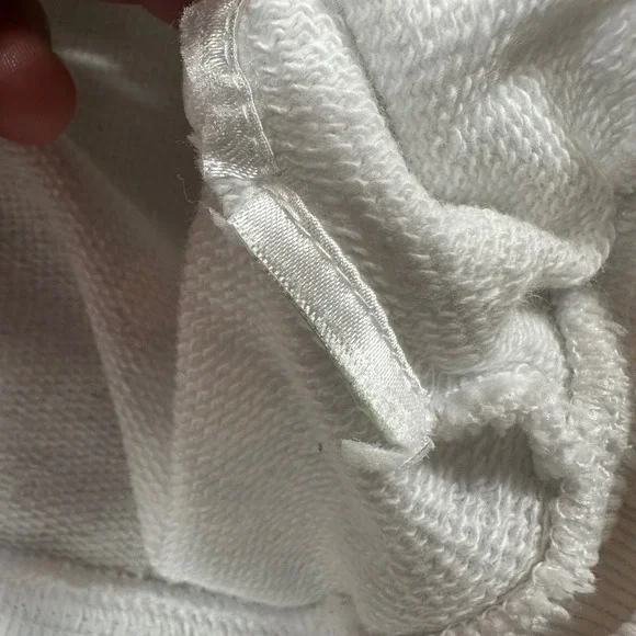 Lilly Pulitzer On Vacay Sweatshirt White Crew Neck Beaded Embellished Pullover - Picture 4 of 9